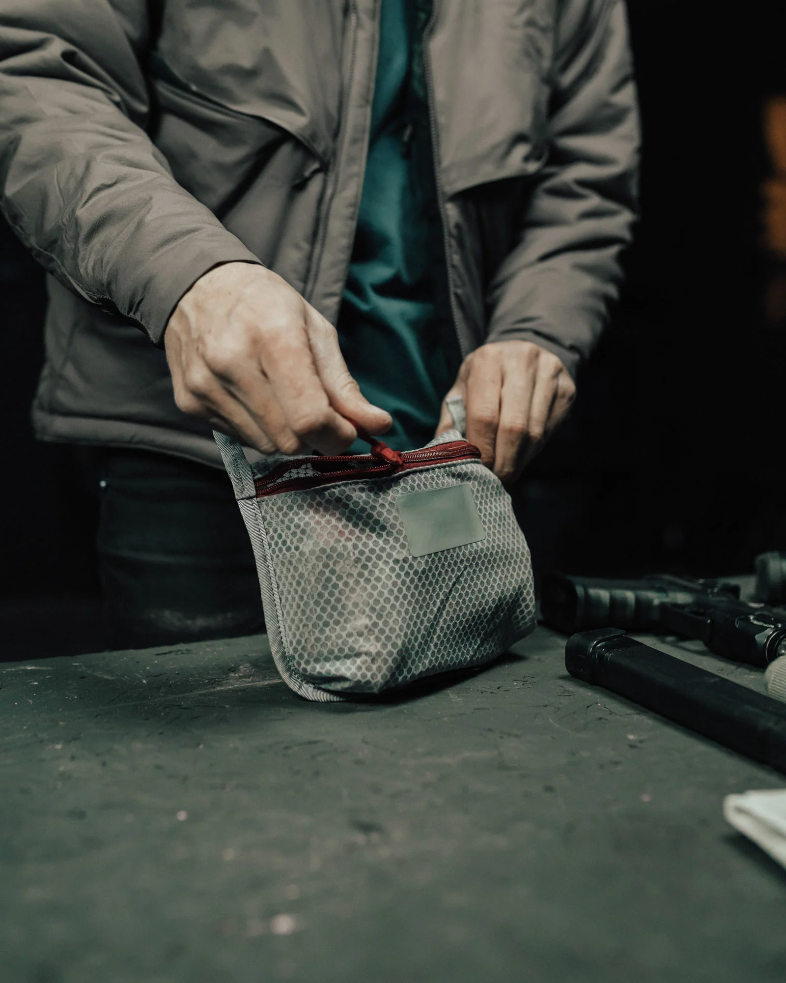 Overflow Mesh Pouch Medium - Image 6