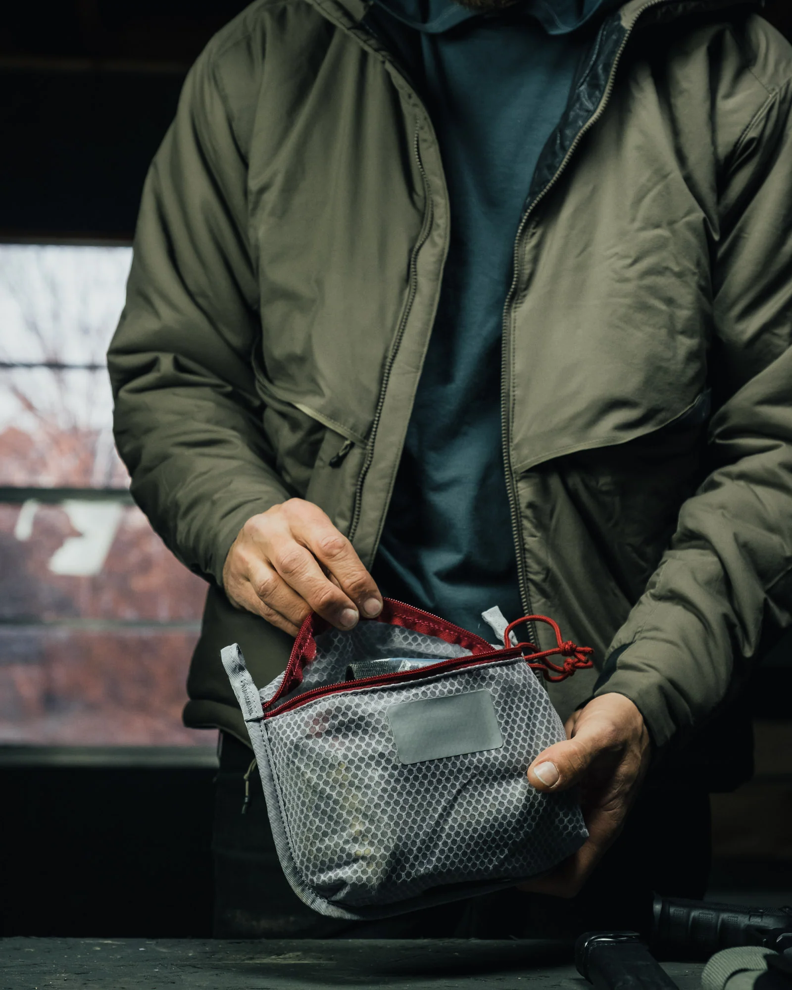Overflow Mesh Pouch Medium - Image 9